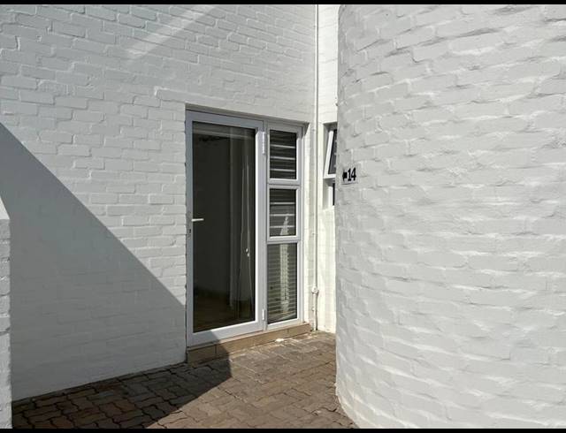 2 BEDROOM APARTMENT FOR SALE IN DWARSKERSBOS